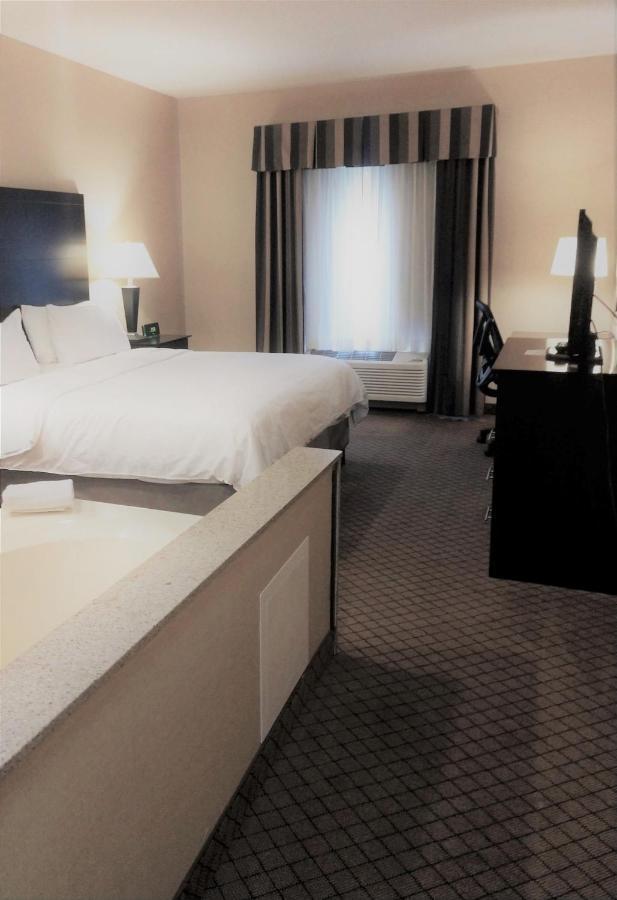 Holiday Inn Express Plymouth By Ihg Ngoại thất bức ảnh