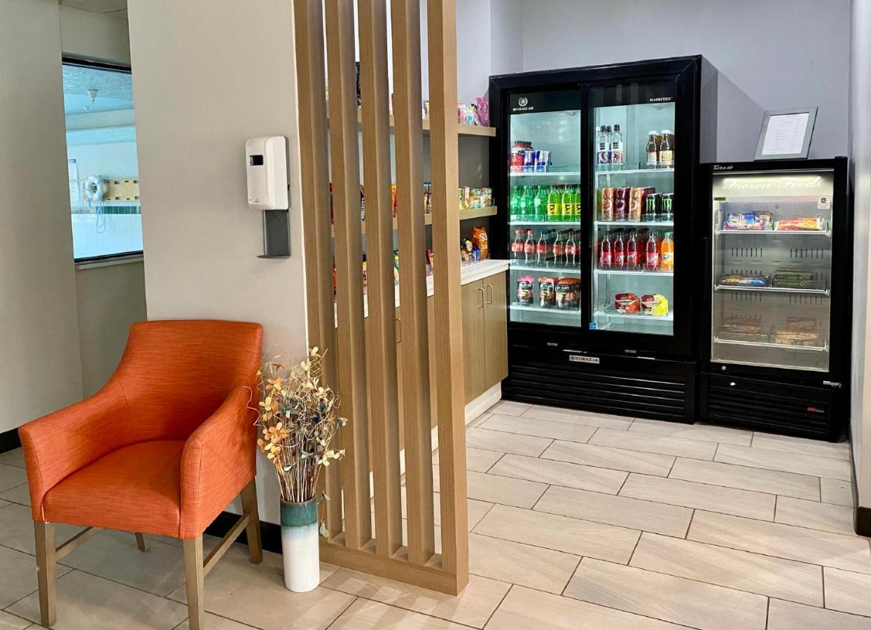 Holiday Inn Express Plymouth By Ihg Ngoại thất bức ảnh