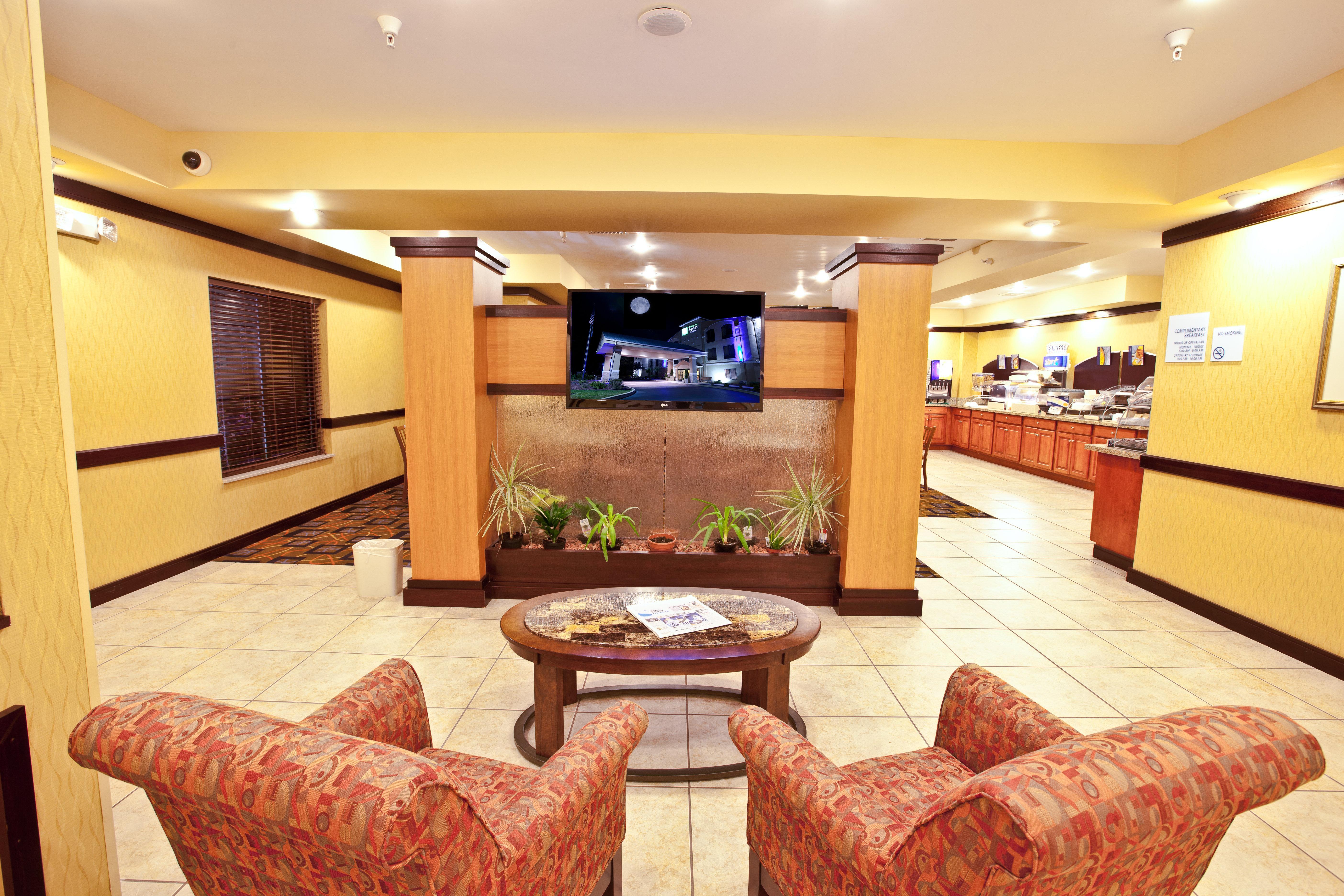 Holiday Inn Express Plymouth By Ihg Ngoại thất bức ảnh