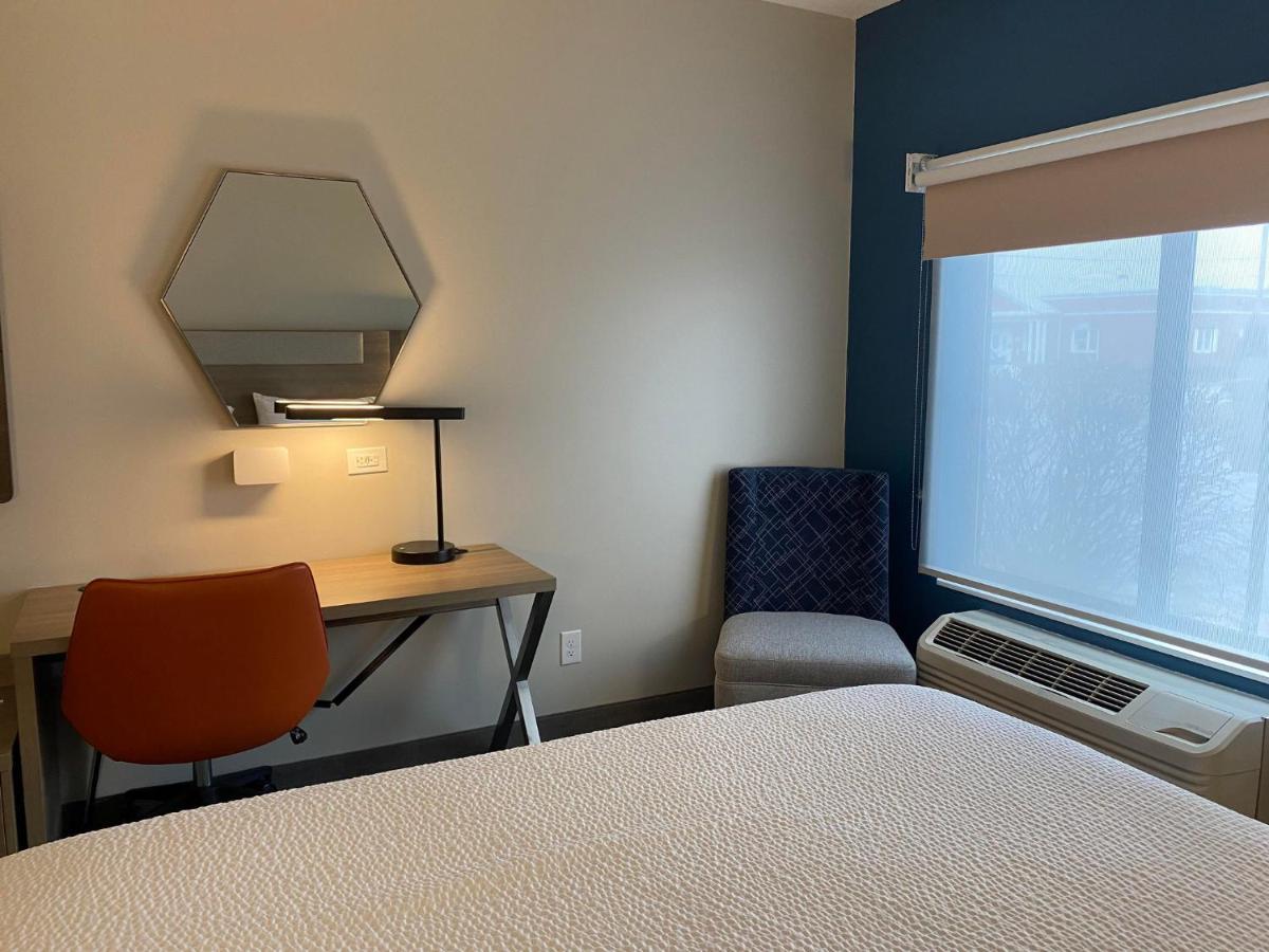 Holiday Inn Express Plymouth By Ihg Ngoại thất bức ảnh