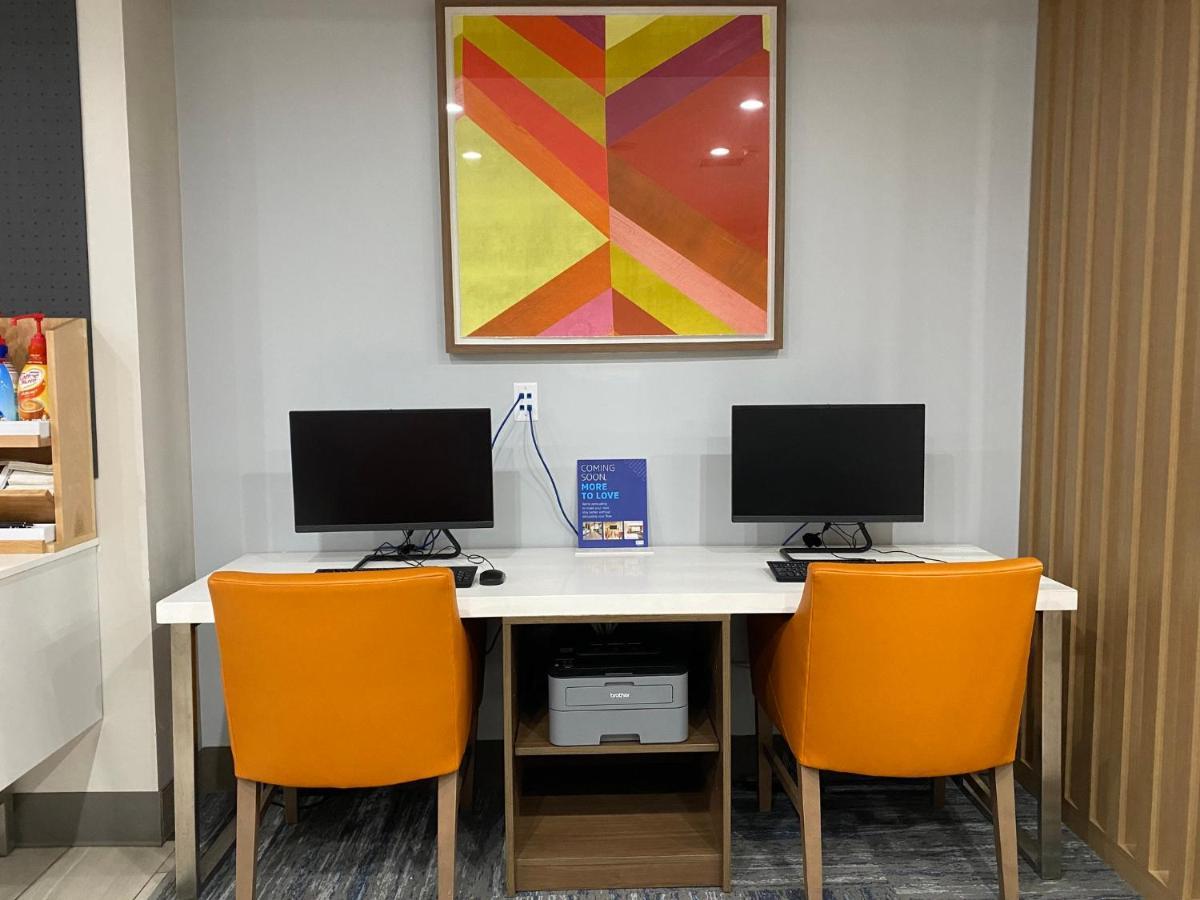 Holiday Inn Express Plymouth By Ihg Ngoại thất bức ảnh