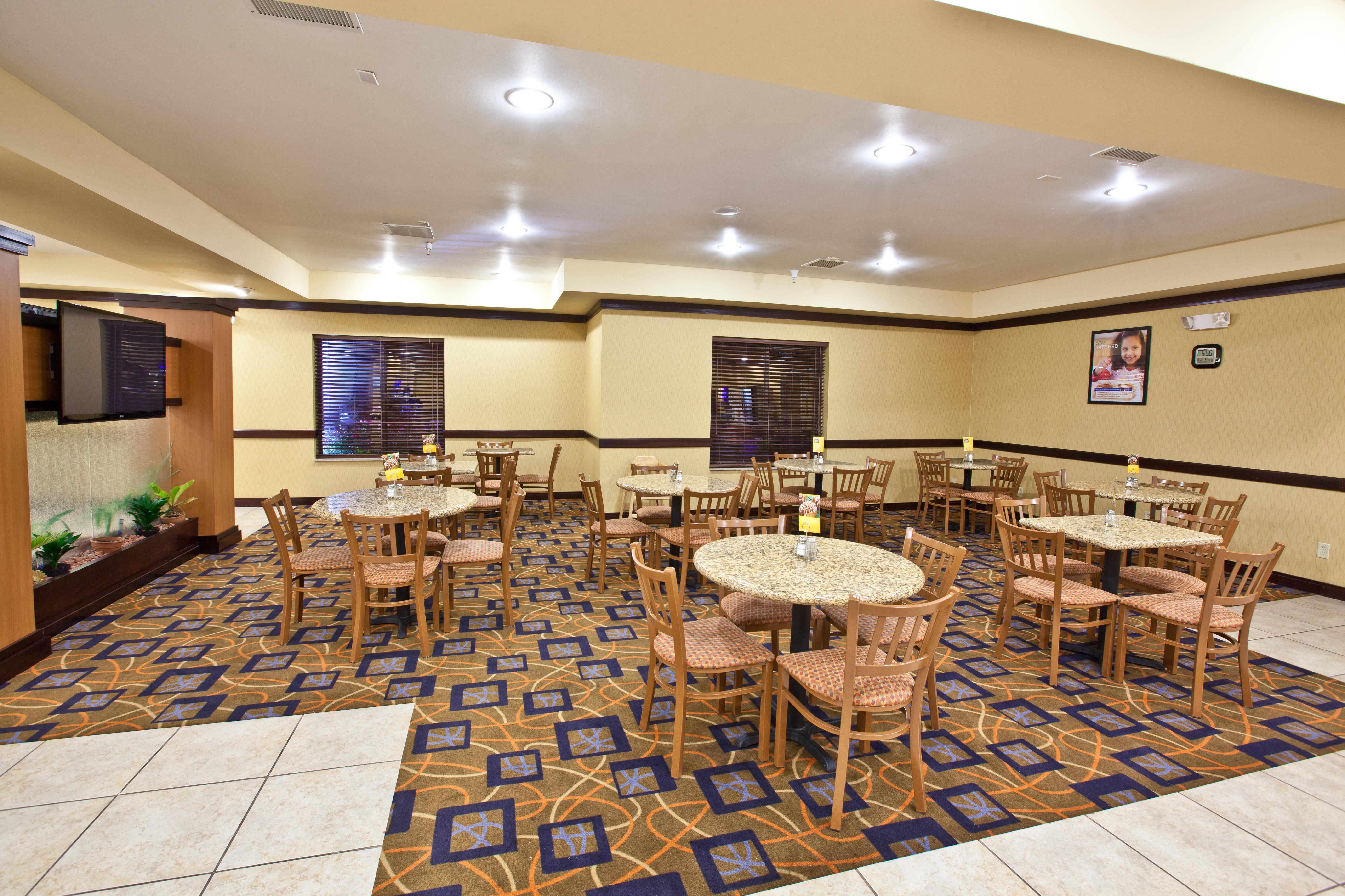 Holiday Inn Express Plymouth By Ihg Ngoại thất bức ảnh