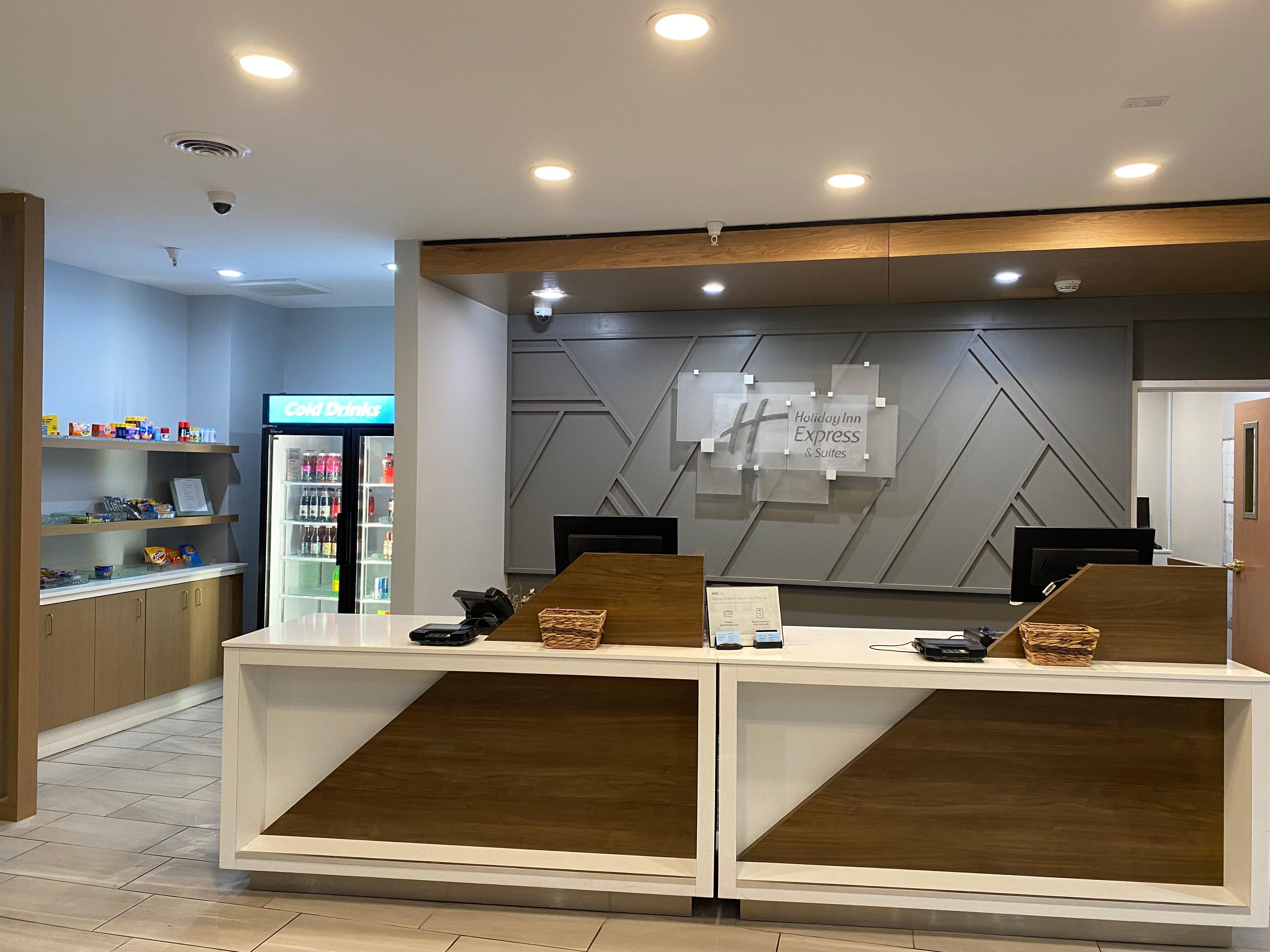 Holiday Inn Express Plymouth By Ihg Ngoại thất bức ảnh